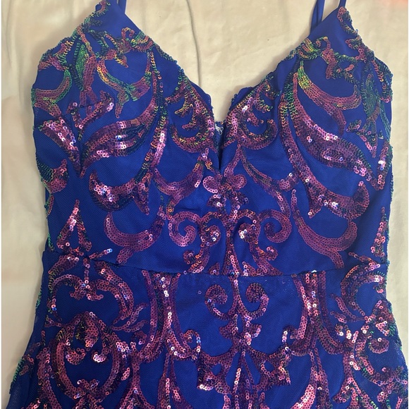 Prom Dress Worn once size small - Picture 3 of 3